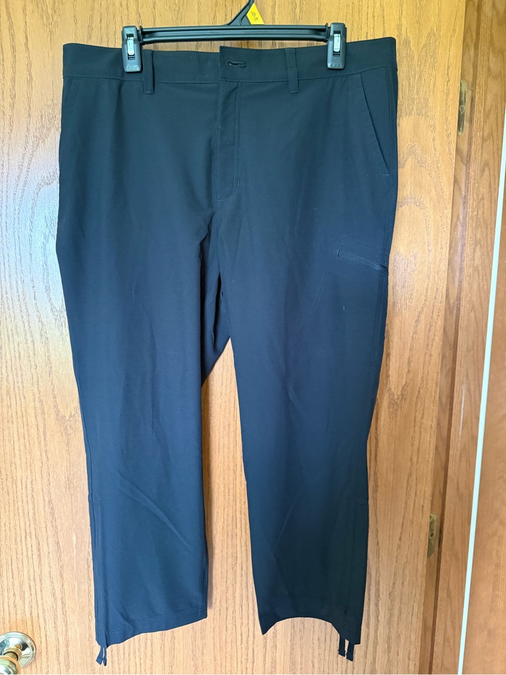 Eddie Bauer Black Women’s Crop Pants - size 12 - NWT